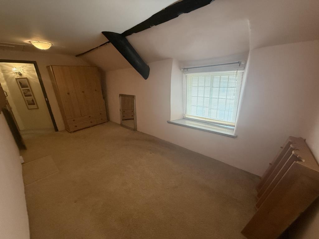 Lot: 133 - CHARACTER COTTAGE FOR REPAIR WITH PARKING - General view of bedroom 1